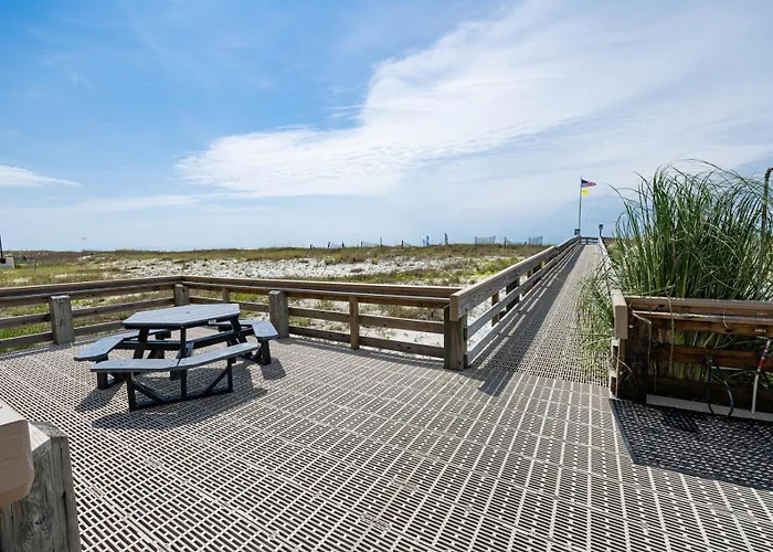 Apartment Island Winds West 470 *