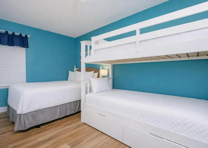 Apartment Island Winds West 470