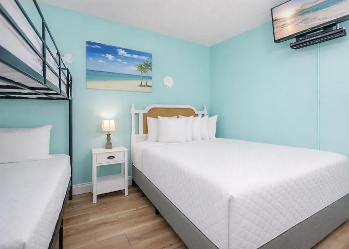 Apartment Island Winds West 470 *